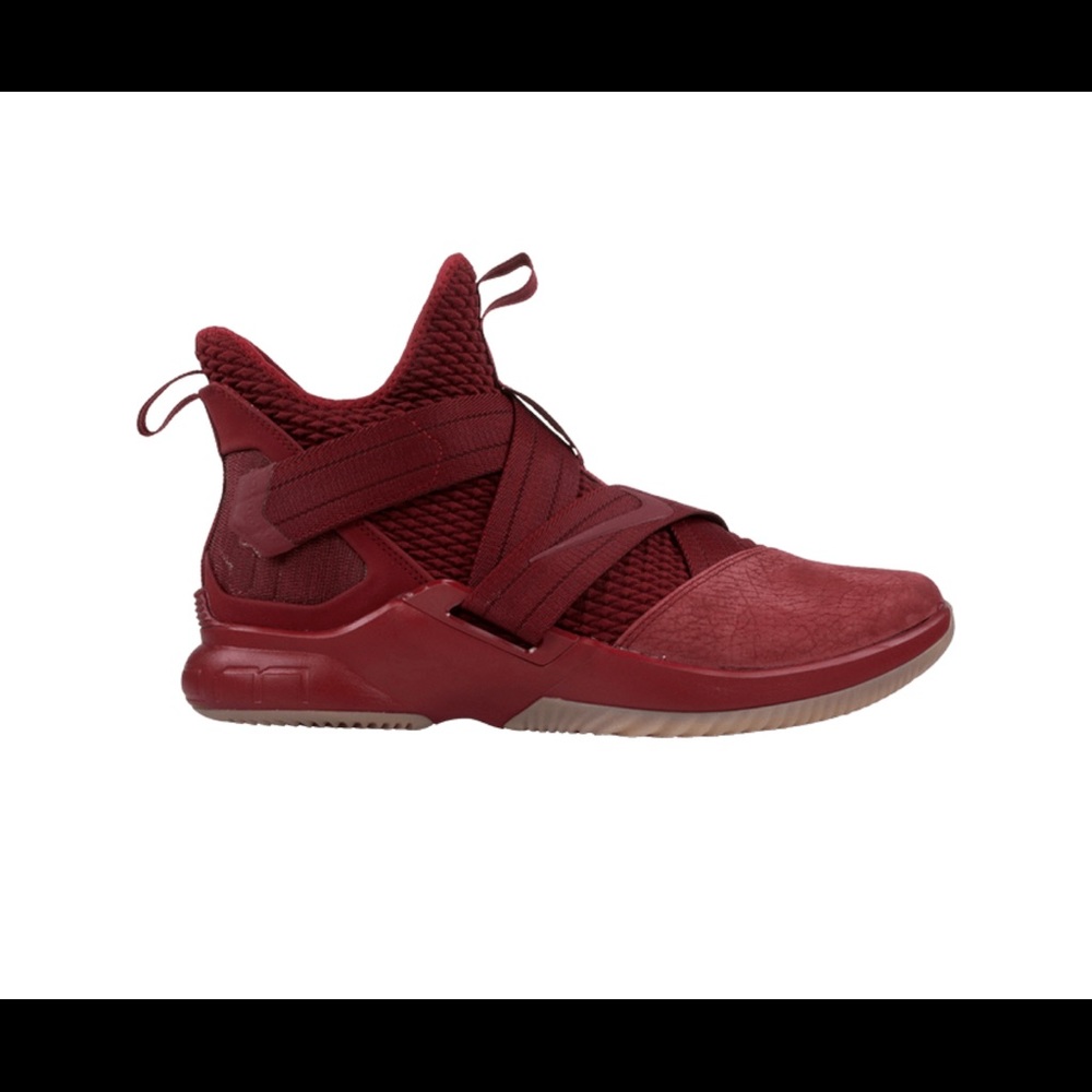 Nike Lebron soldier 12—— Little Kids size 11 brand new